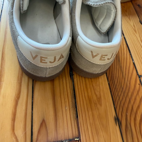 Women’s Veja Panenka Sneakers - Picture 6 of 6